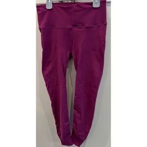 Lululemon Athletica Purple Seamless High Waist Cropped Leggings Size‎ M Staples